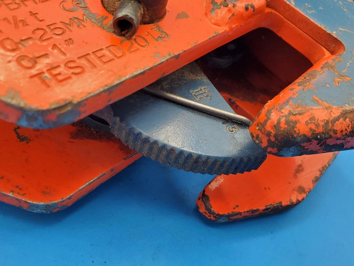 Crosby IPBHZ 1-1/2 ton Lifting Clamp IP 0 - 1 in.