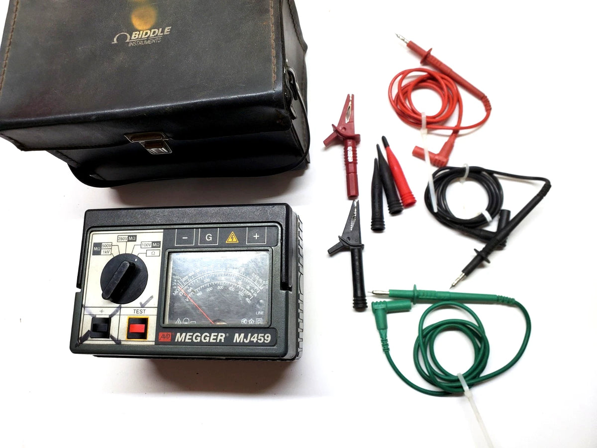 MEGGER MJ459 Insulation Tester w/ Case, Leads 212459 Battery Operated