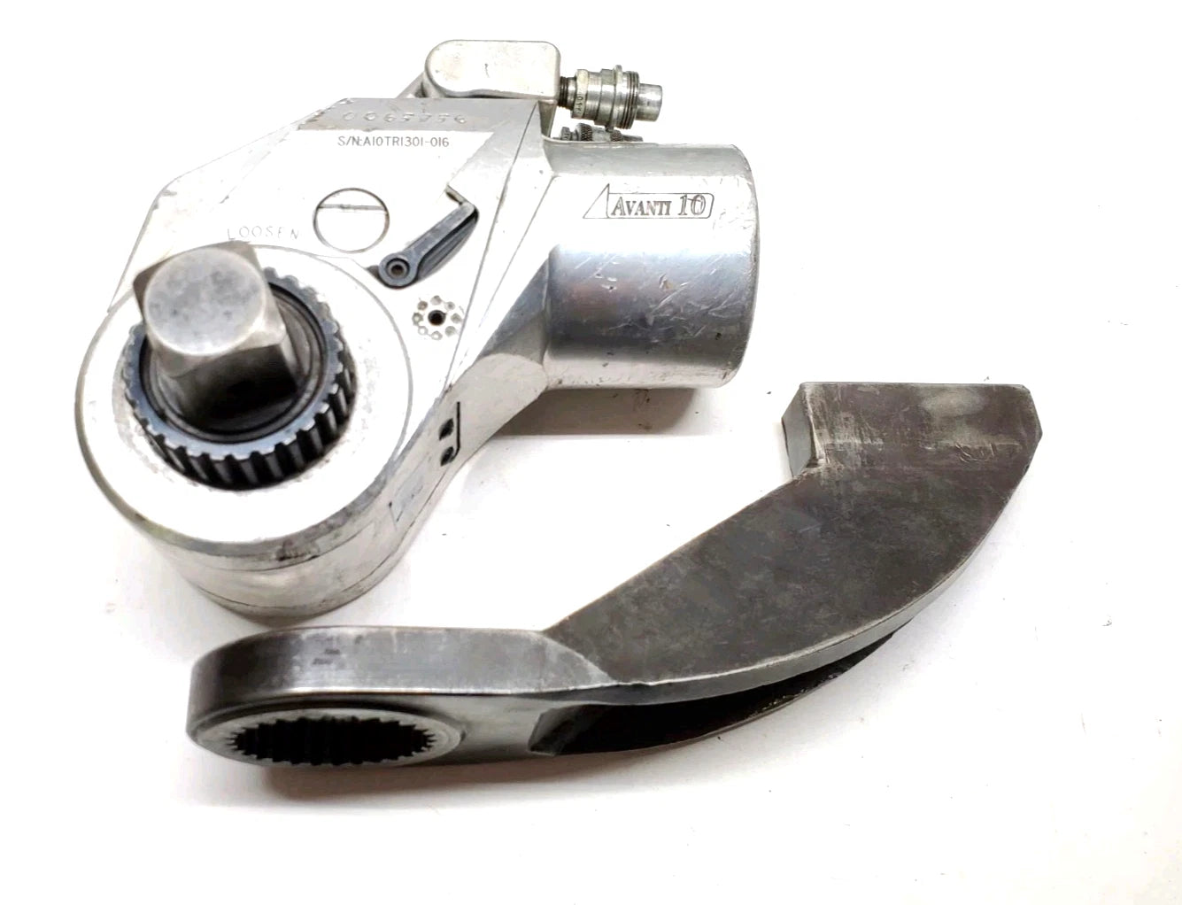 HYTORC AVANTI 10 Hydraulic Torque Wrench 1-1/2 Drive w/ Ext Reaction Arm AV-10