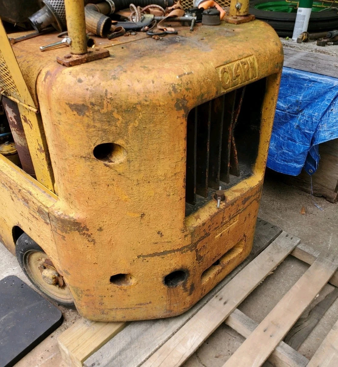 Clark Carloader Model 4024 Fork Lift Counterweight