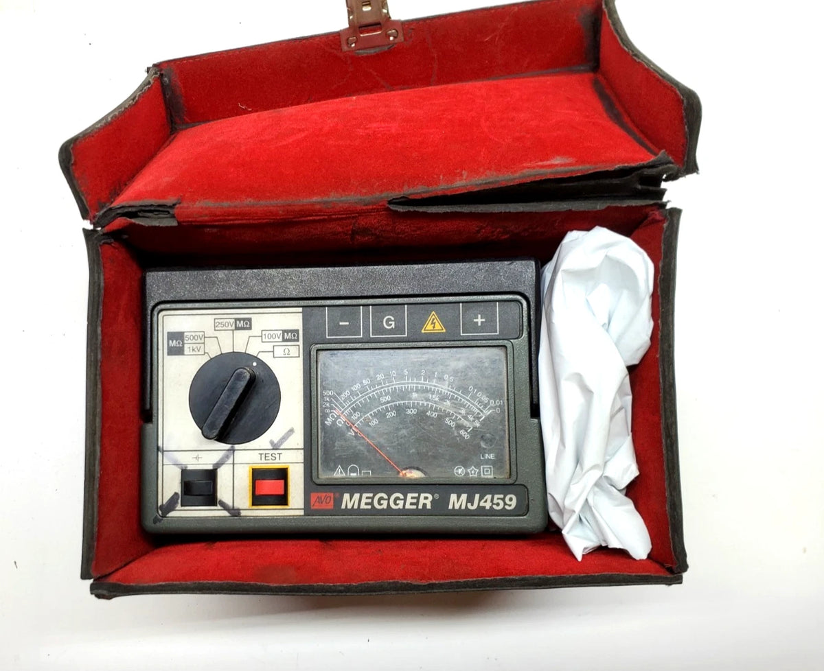MEGGER MJ459 Insulation Tester w/ Case, Leads 212459 Battery Operated