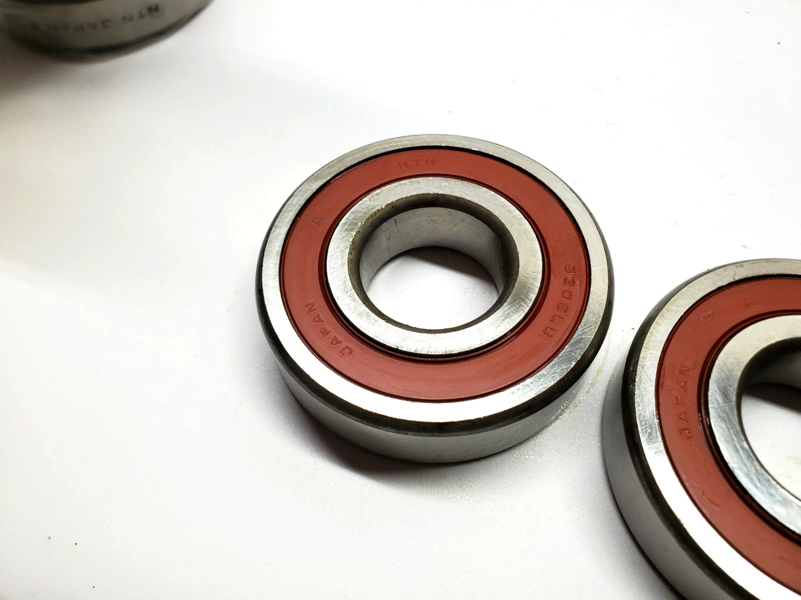 LOT 2 PCS NTN 6306 Bearing 6306LU Made in Japan