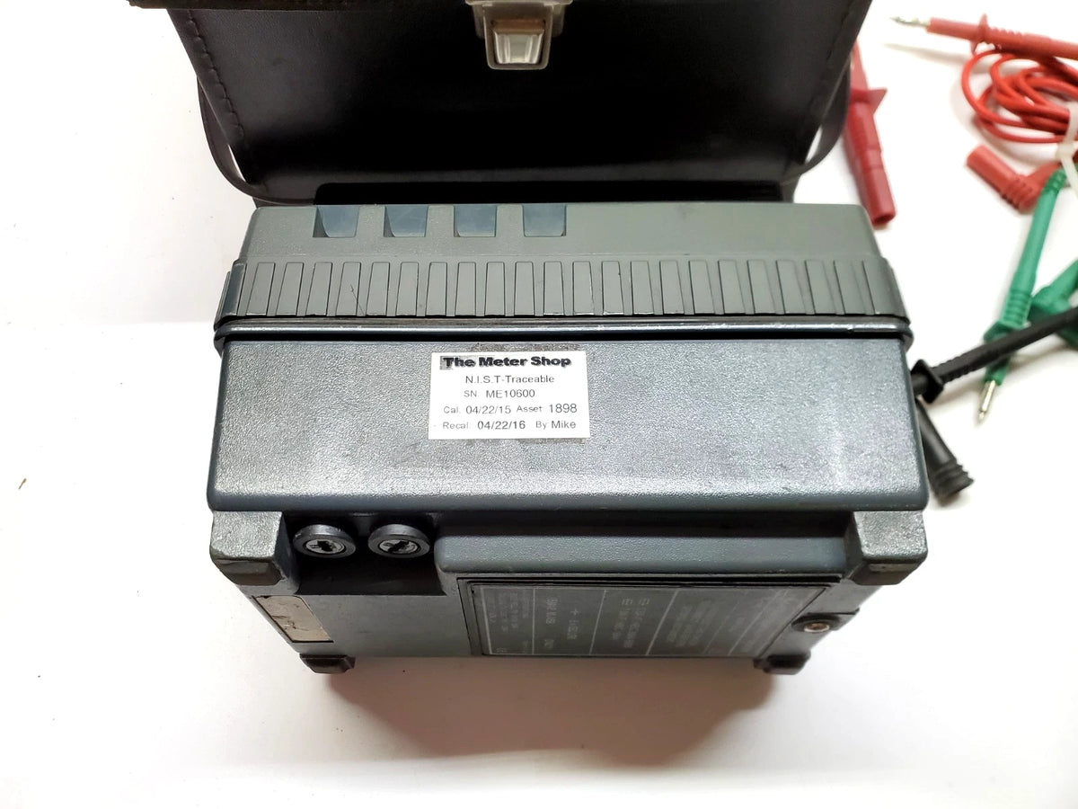 MEGGER MJ459 Insulation Tester w/ Case, Leads 212459 Battery Operated