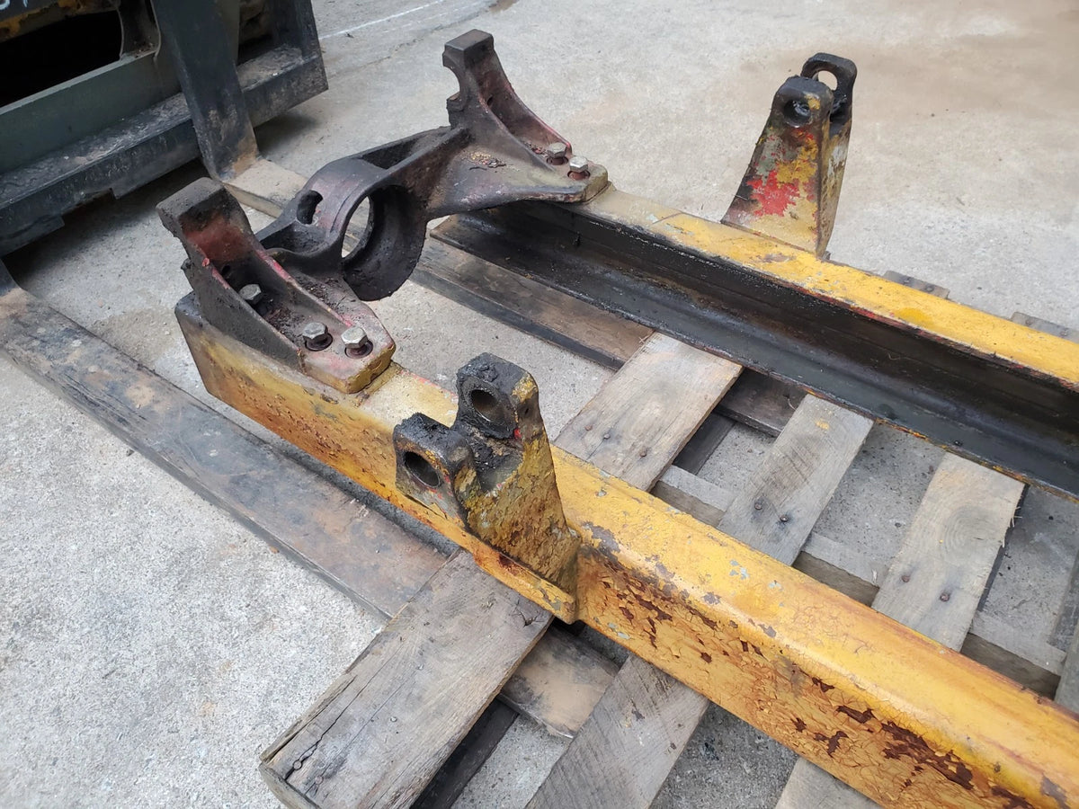 Clark Carloader Model 4024 Fork Lift Upright Outer Mast Assembly